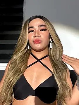 Snapshot of Malia_Nicole chatting on October 2025 01:55:02 PM Malia Nicole online show from October 2025 01:55:02 PM