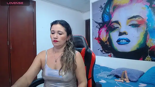Snapshot of noelia_milf19 chatting on July 2026 05:50:01 PM noelia milf19 online show from July 2026 05:50:01 PM