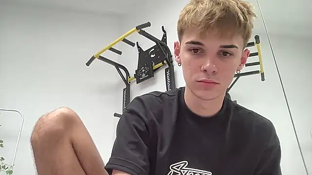 Milk Guy online show from September 2025 08:16:01 AM