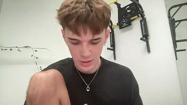 Milk Guy online show from November 2025 01:01:02 PM