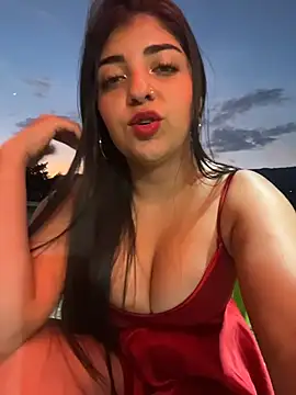 Snapshot of Isaa-Sweet chatting on November 2025 11:04:02 PM Isaa-Sweet online show from November 2025 11:04:02 PM