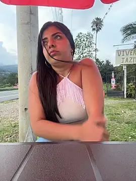 Snapshot of Isaa-Sweet chatting on November 2025 10:31:02 PM Isaa-Sweet online show from November 2025 10:31:02 PM