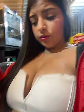 Snapshot of Isaa-Sweet chatting on November 2025 10:16:02 AM Isaa-Sweet online show from November 2025 10:16:02 AM