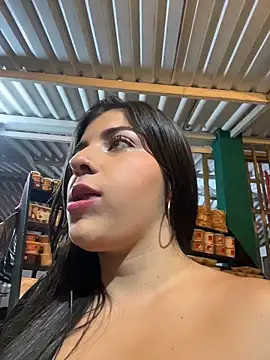 Snapshot of Isaa-Sweet chatting on November 2025 10:56:01 PM Isaa-Sweet online show from November 2025 10:56:01 PM