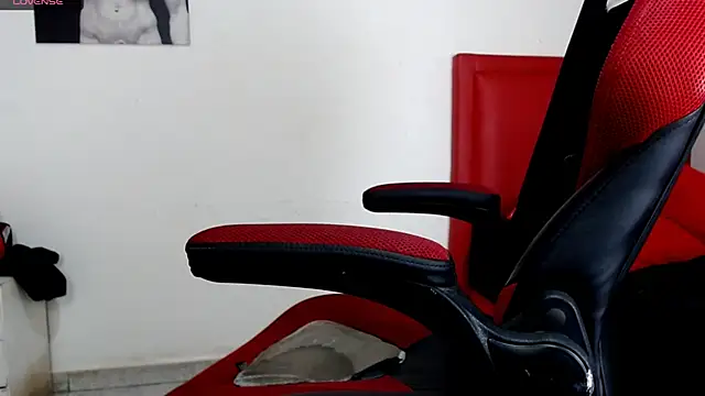 Snapshot of Codyknightt chatting on November 2025 01:00:02 PM Codyknightt online show from November 2025 01:00:02 PM