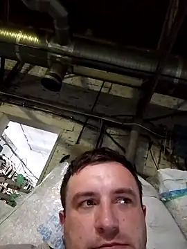 Snapshot of Ivandovxxxl_1010 chatting on September 2025 06:35:02 PM Ivandovxxxl 1010 online show from September 2025 06:35:02 PM