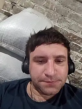 Snapshot of Ivandovxxxl_1010 chatting on February 2026 02:45:01 AM Ivandovxxxl 1010 online show from February 2026 02:45:01 AM