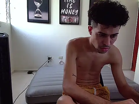 Dollarhot30 online show from November 2025 07:48:02 PM