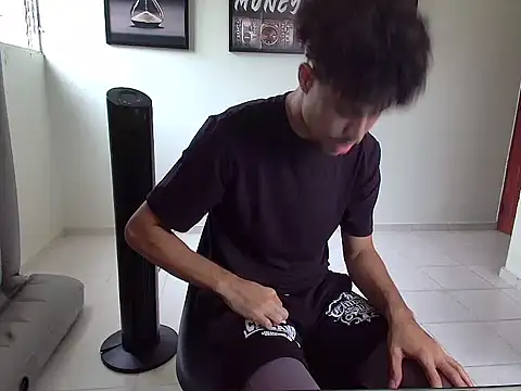 Snapshot of Dollarhot30 chatting on February 2026 07:34:02 PM Dollarhot30 online show from February 2026 07:34:02 PM