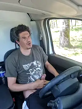 twitshe online show from April 2026 12:28:01 PM