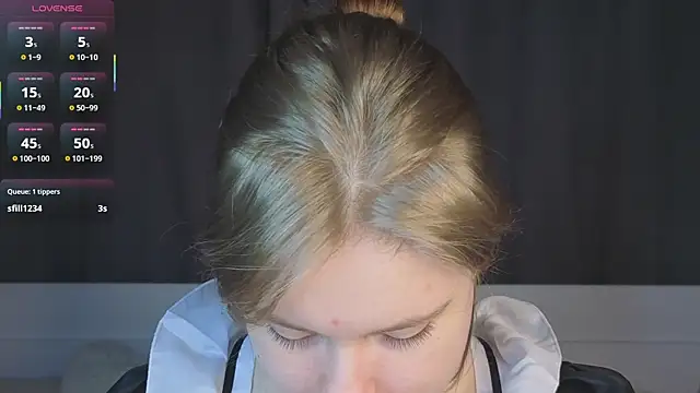 JulietteRain online show from December 2025 05:19:02 PM