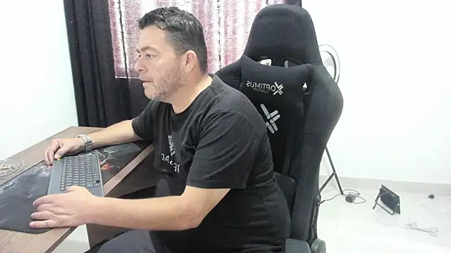 massimo dannger online show from October 2025 03:24:01 PM