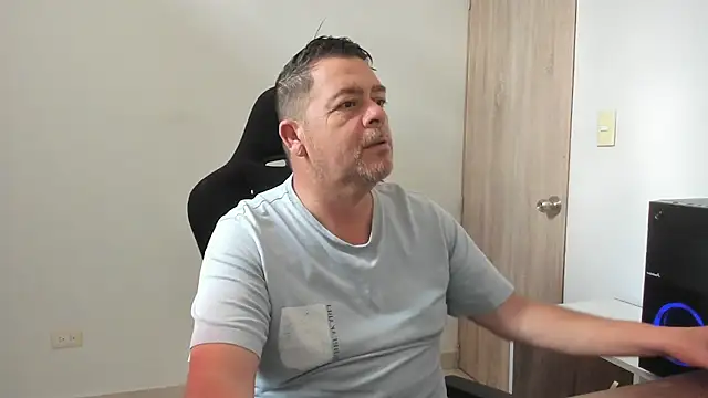 massimo dannger online show from December 2025 04:27:01 PM