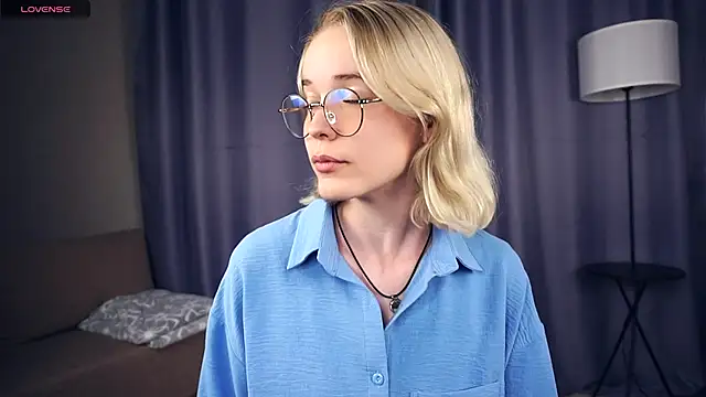 EdaKirkIin online show from September 2025 04:06:02 PM