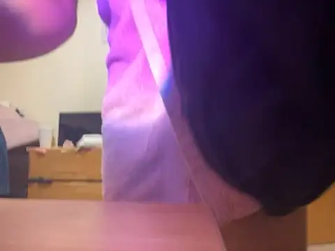 luvrgrllani online show from November 2025 01:49:02 AM