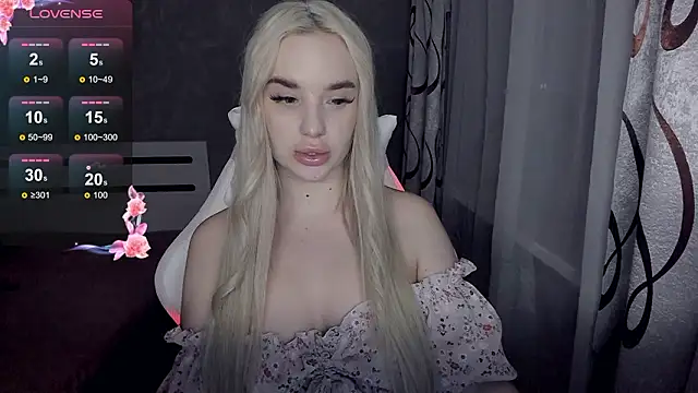 Snapshot of KiraKrox chatting on February 2026 08:49:02 PM KiraKrox online show from February 2026 08:49:02 PM