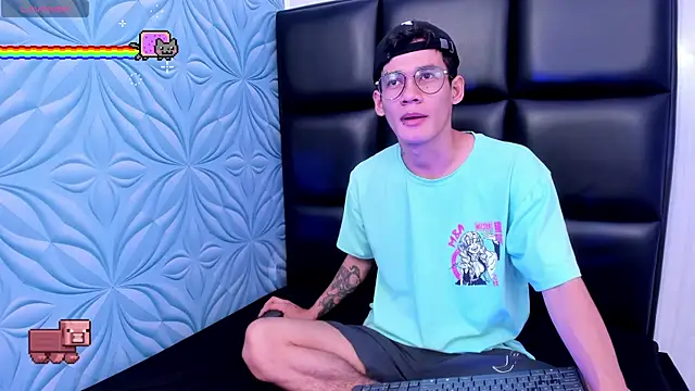 LittleMax23 online show from September 2025 12:06:01 PM