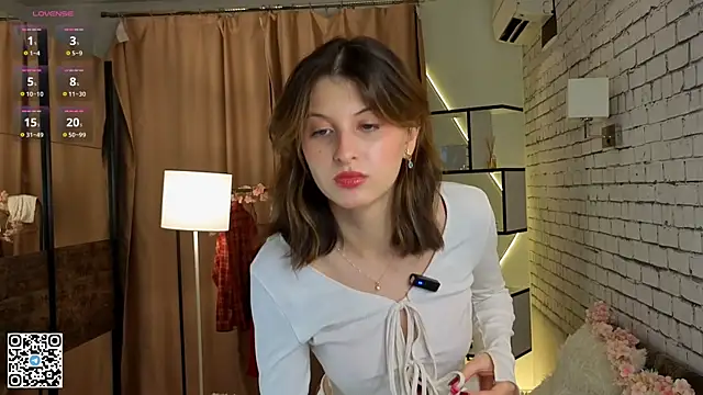 LorinaMaffitt online show from October 2025 07:35:02 PM