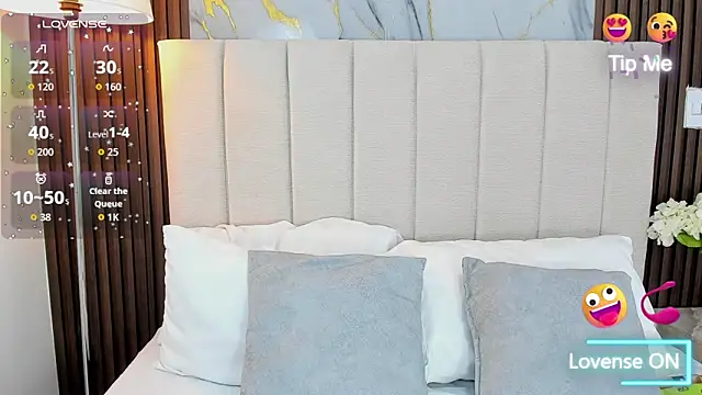 Victoria Guzman online show from March 2026 05:30:01 PM