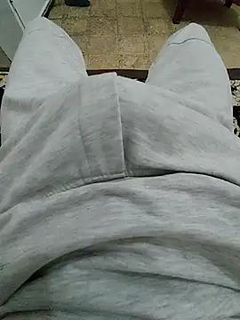 RaoufDz17cm online show from October 2025 08:18:01 PM