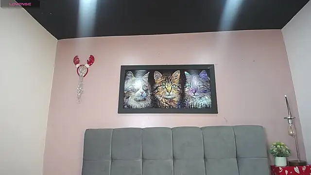 tiiny emilly online show from December 2025 09:34:02 PM