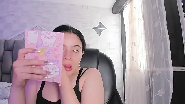 Snapshot of ChannelWhite_ chatting on September 2025 09:30:01 PM ChannelWhite online show from September 2025 09:30:01 PM