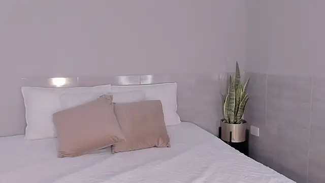 CloehSmiith online show from November 2025 11:10:01 AM