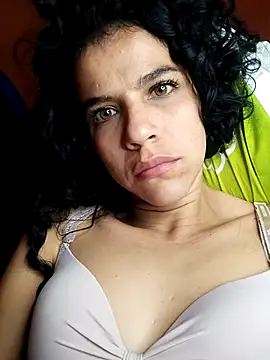 lucerocutte online show from March 2026 06:25:01 AM