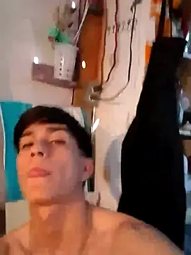 LUISSLEONN0958 online show from September 2025 05:12:02 PM