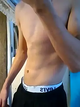 LUISSLEONN0958 online show from September 2025 09:42:01 PM