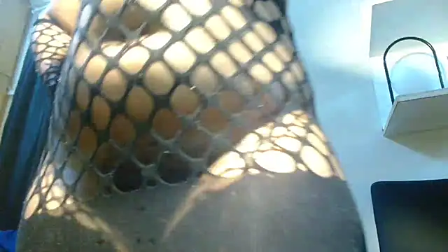 RoxyLuv77 online show from September 2025 05:40:02 PM