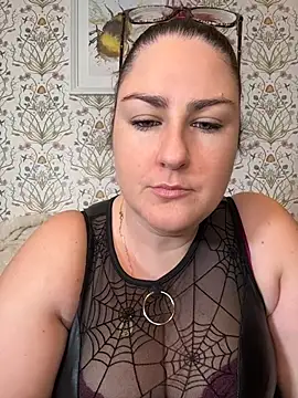 Lacey-BBW online show from November 2025 09:48:02 PM