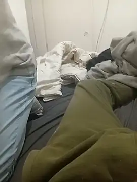 Couplefrsex online show from October 2025 05:13:02 PM