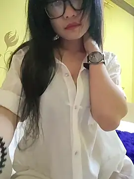 Snapshot of YayeeShow chatting on November 2025 10:40:01 PM YayeeShow online show from November 2025 10:40:01 PM