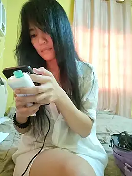 Snapshot of YayeeShow chatting on November 2025 01:33:02 PM YayeeShow online show from November 2025 01:33:02 PM