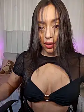Snapshot of AriadnaTaylor chatting on April 2026 05:00:02 PM AriadnaTaylor online show from April 2026 05:00:02 PM