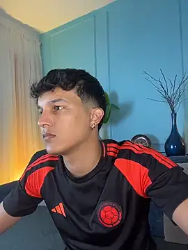 Leo Savage  online show from March 2026 04:13:02 AM