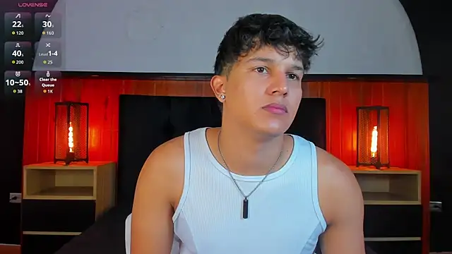 Snapshot of Leo_Savage_ chatting on June 2026 04:35:02 AM Leo Savage online show from June 2026 04:35:02 AM