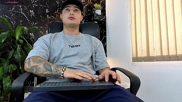 Alexander ferre online show from March 2026 02:58:02 PM