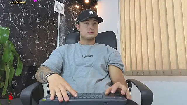 Alexander ferre online show from March 2026 01:47:01 PM