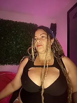 Eva Luxei online show from October 2025 12:09:01 PM