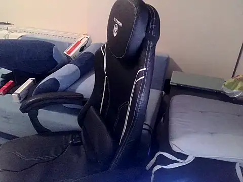 Snapshot of Wyrolowanyyy chatting on February 2026 12:42:02 AM Wyrolowanyyy online show from February 2026 12:42:02 AM