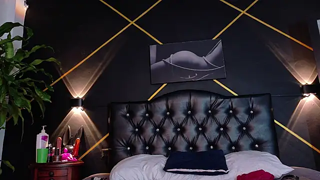  Tarekk  online show from November 2025 02:46:02 AM