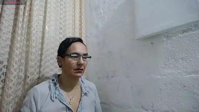 gabbyparker  online show from September 2025 09:31:01 AM