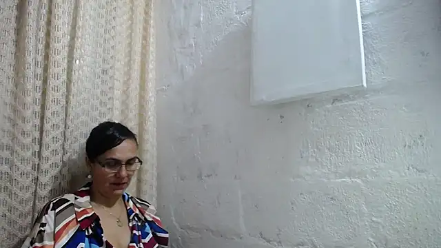 gabbyparker  online show from October 2025 10:27:02 AM