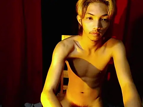 Snapshot of addicted_to_alex chatting on February 2026 01:36:02 PM addicted to alex online show from February 2026 01:36:02 PM