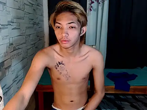 Snapshot of addicted_to_alex chatting on March 2026 05:37:02 PM addicted to alex online show from March 2026 05:37:02 PM