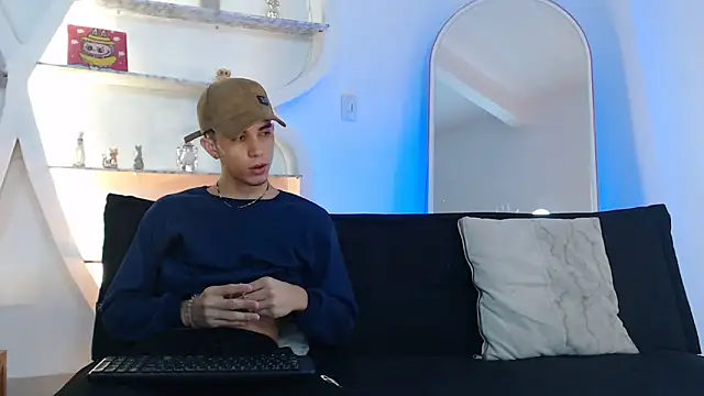 THREE GUYS HOT online show from September 2025 07:26:01 PM