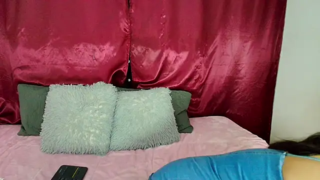 Snapshot of LilyRousee chatting on October 2025 02:56:01 AM LilyRousee online show from October 2025 02:56:01 AM