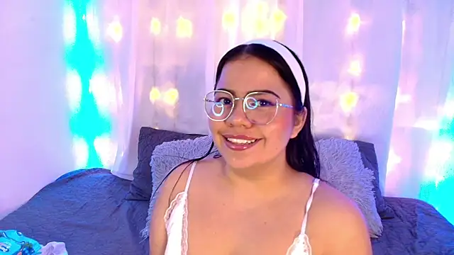 Snapshot of LilyRousee chatting on November 2025 05:35:02 PM LilyRousee online show from November 2025 05:35:02 PM